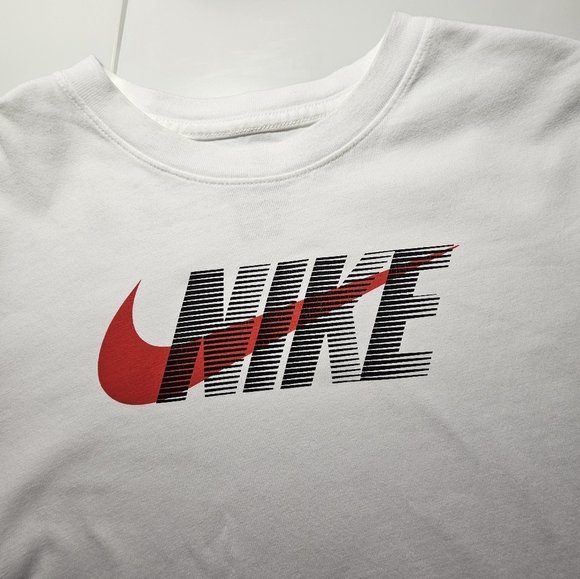 NIKE - White T-Shirt - Unisex - Picture 8 of 13